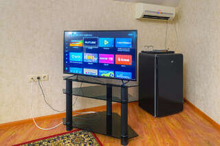 Гостиница Лорд Махачкала Стандарт с кроватью Queen-size  и балконом-5