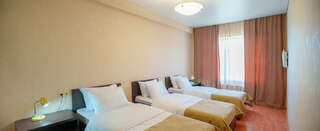 Гостиница Лорд Махачкала Люкс с балконом-1