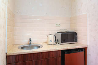 Гостиница Лорд Махачкала Люкс с балконом-4